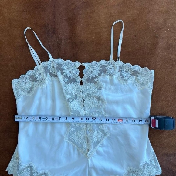Lady Barbizon Satin Remarque Lace Bodysuit 2X Ivory Nylon Blend - Picture 6 of 7